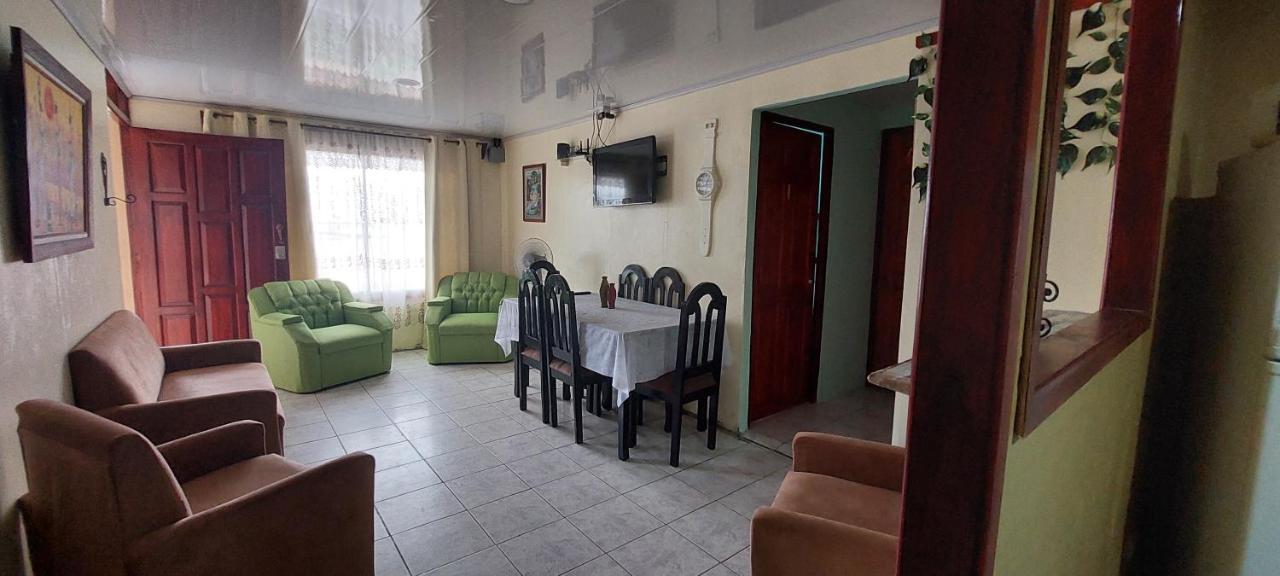 Hostel Casa Marina Puerto Limon Exterior photo